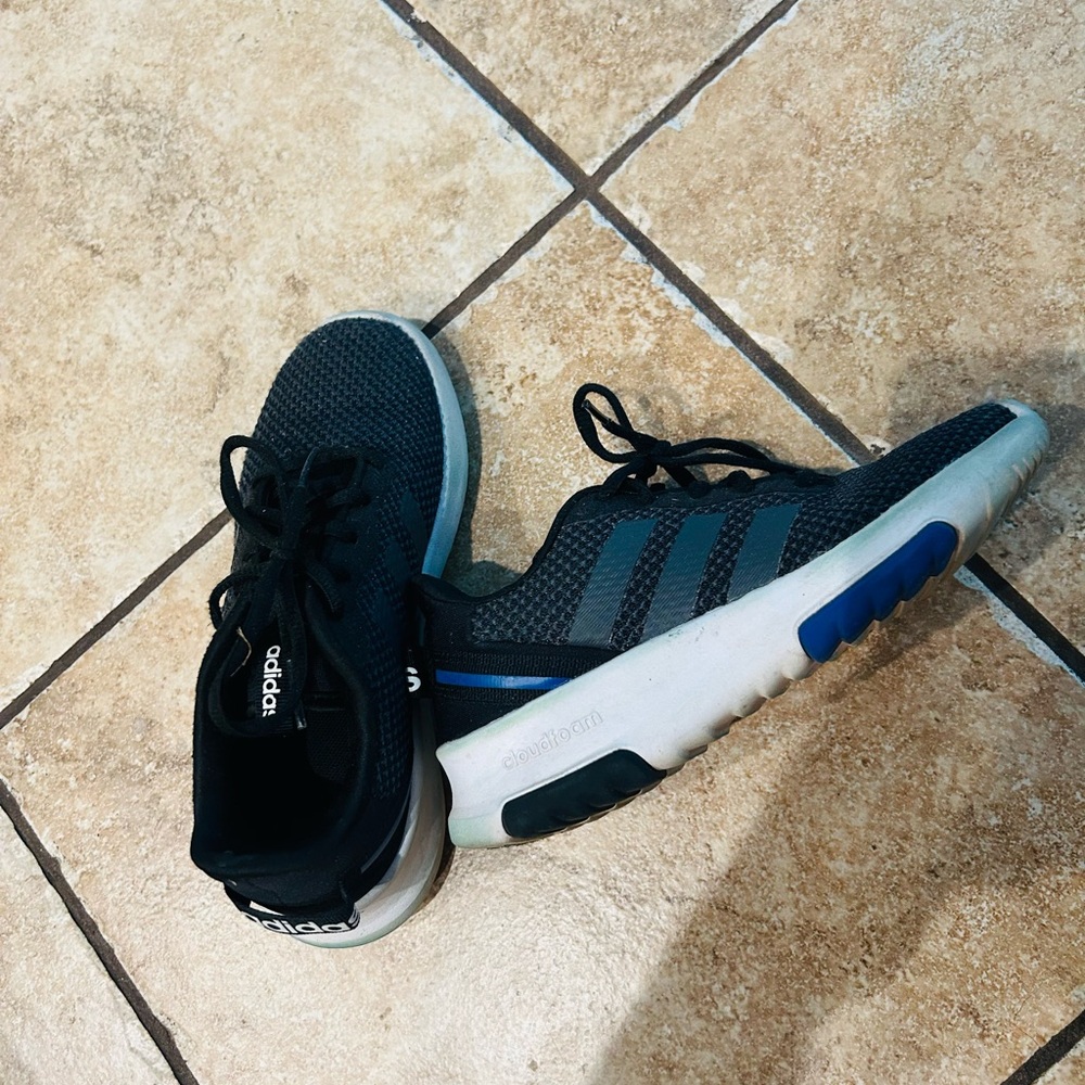 Kids adidas unisex cloudfoam running shoes